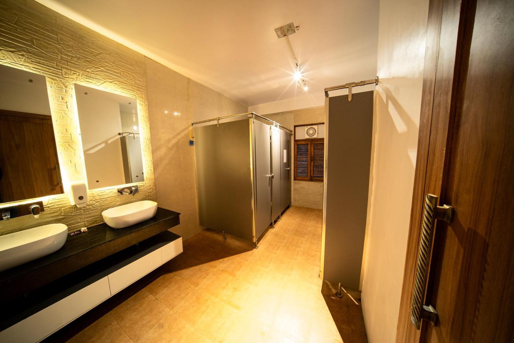 Pokhara Backpackers Hostel المظهر الخارجي الصورة
